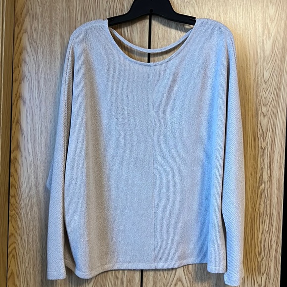 H&M Tops - H&M Dolman Blouse